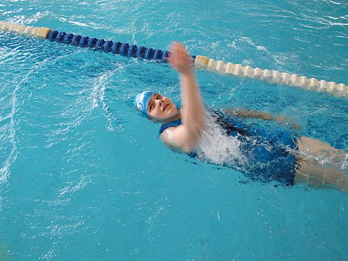 Landesfinale Jugend trainiert für Paralympics im Schwimmen